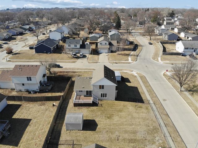 2907 E 43rd Street, Des Moines, IA 50317