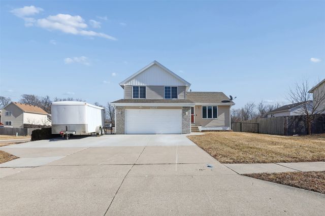 2907 E 43rd Street, Des Moines, IA 50317