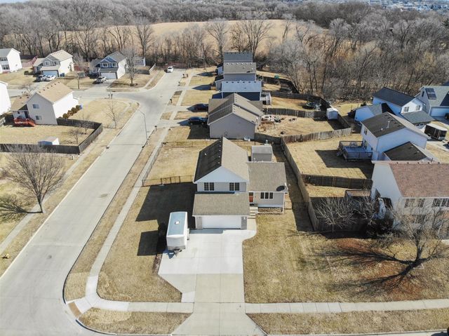 2907 E 43rd Street, Des Moines, IA 50317