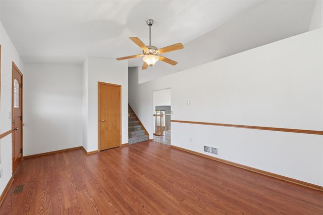 2907 E 43rd Street, Des Moines, IA 50317