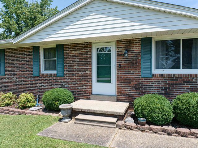 6709 W Schmitt Lane, Evansville, IN 47720