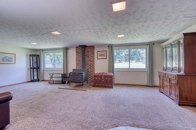 6709 W Schmitt Lane, Evansville, IN 47720