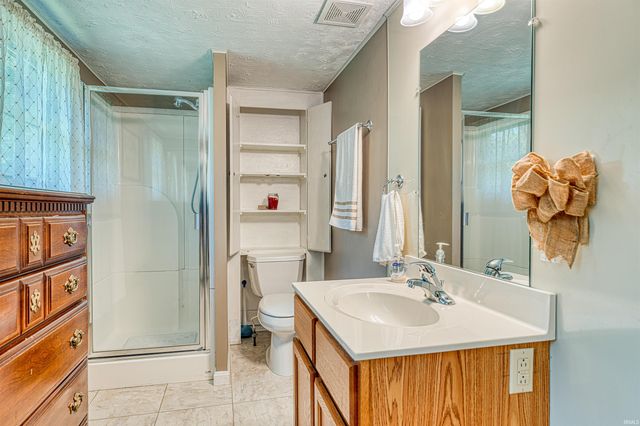 6709 W Schmitt Lane, Evansville, IN 47720