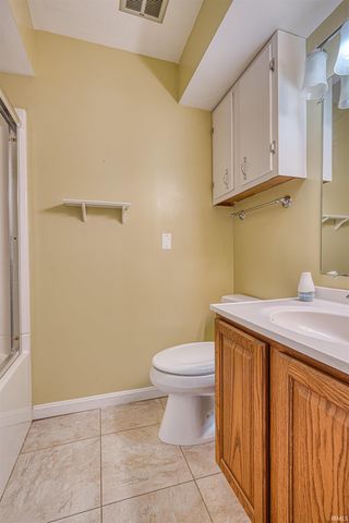 6709 W Schmitt Lane, Evansville, IN 47720