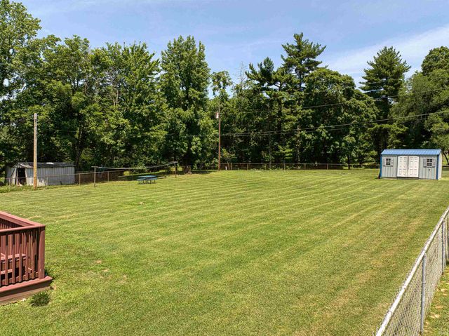 6709 W Schmitt Lane, Evansville, IN 47720