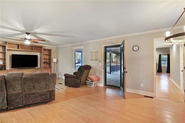 315 Laurel Road, Carrollton, GA 30117