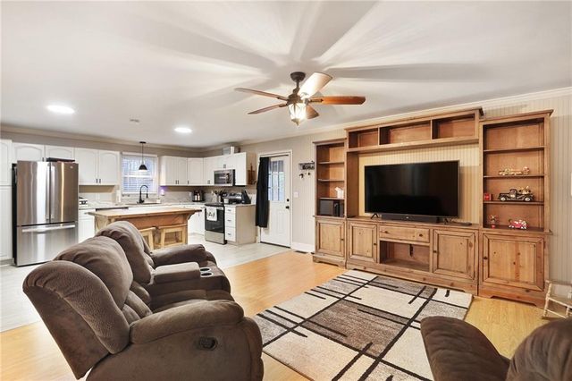 315 Laurel Road, Carrollton, GA 30117