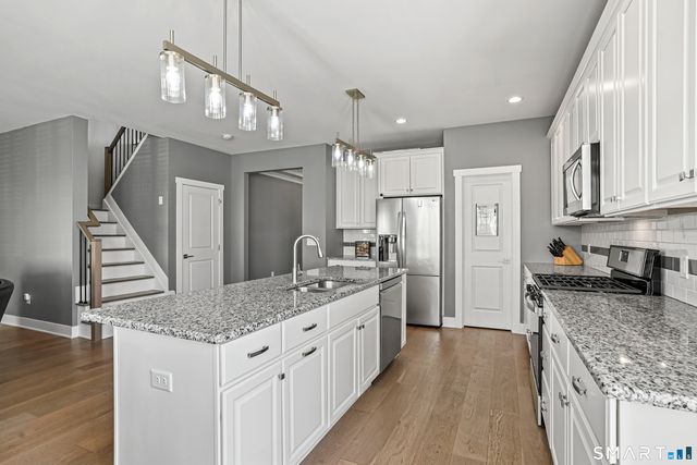 19 Enclave Circle 19, Newtown, CT 06470