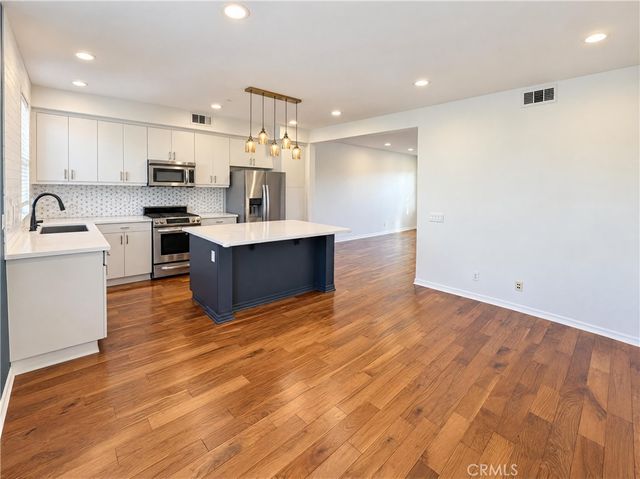 82 Preston, Buena Park, CA 90621