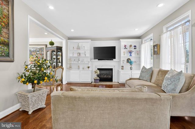 2013 SULLIVAN LN, Silver Spring, MD 20906