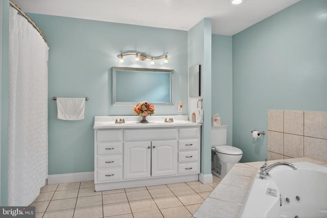 2013 SULLIVAN LN, Silver Spring, MD 20906