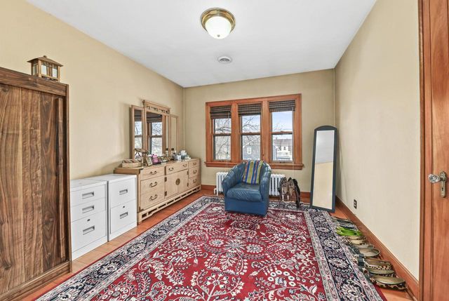 3290 N 44th STREET, Milwaukee, WI 53216