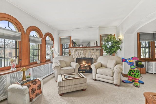 3290 N 44th STREET, Milwaukee, WI 53216
