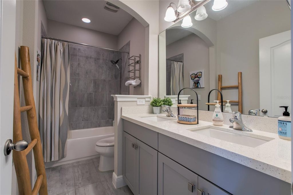 Image 25 of property listing at 9056 YONATH STREET, Orlando, FL 32827