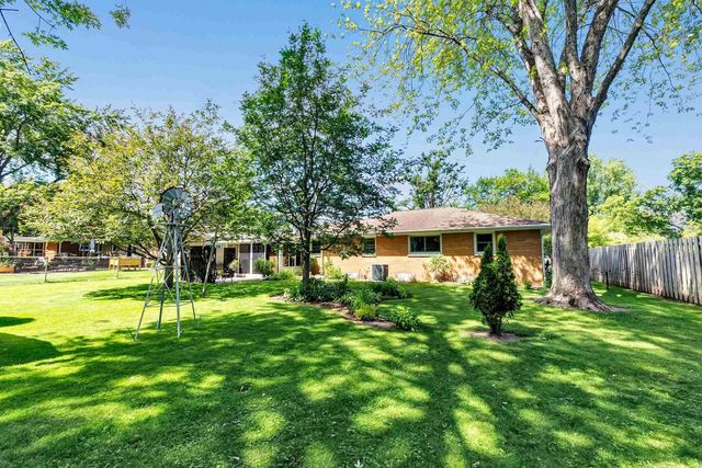 833 SPRUCE STREET, De Pere, WI 54115