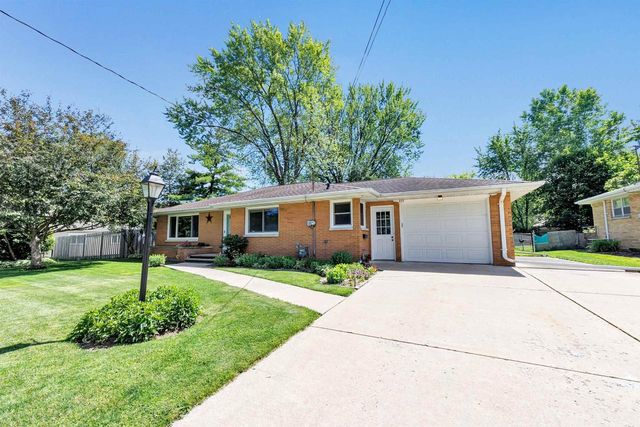 833 SPRUCE STREET, De Pere, WI 54115