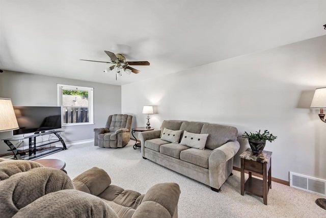 833 SPRUCE STREET, De Pere, WI 54115