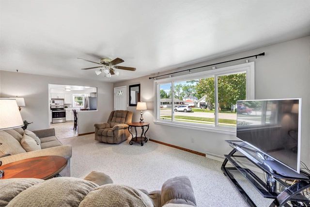 833 SPRUCE STREET, De Pere, WI 54115