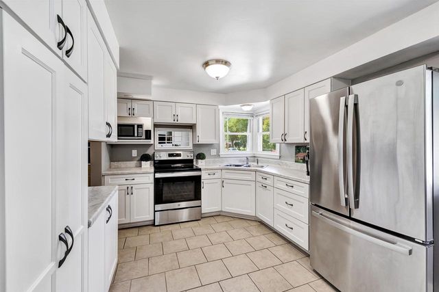 833 SPRUCE STREET, De Pere, WI 54115