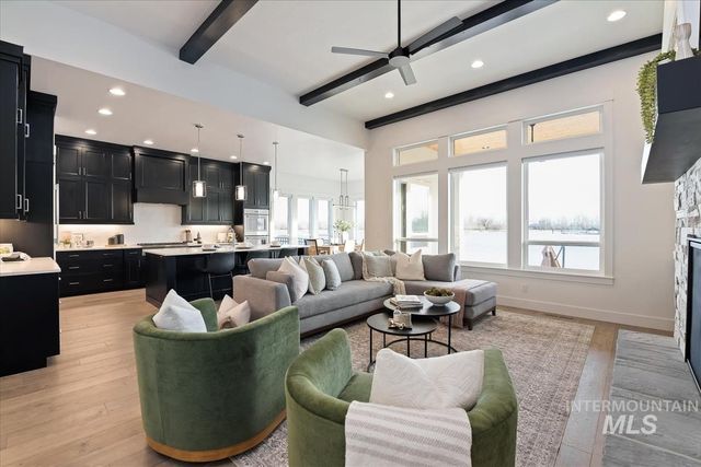 10651 W Otter Rock Dr, Star, ID 83669