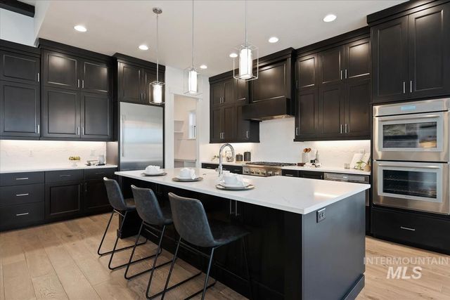 10651 W Otter Rock Dr, Star, ID 83669