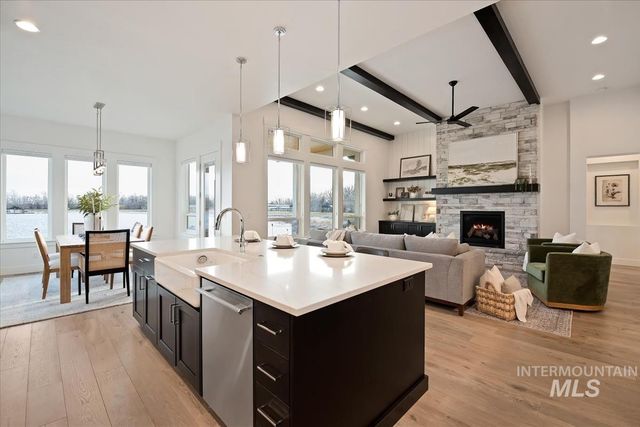 10651 W Otter Rock Dr, Star, ID 83669