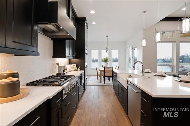 10651 W Otter Rock Dr, Star, ID 83669