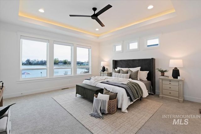 10651 W Otter Rock Dr, Star, ID 83669