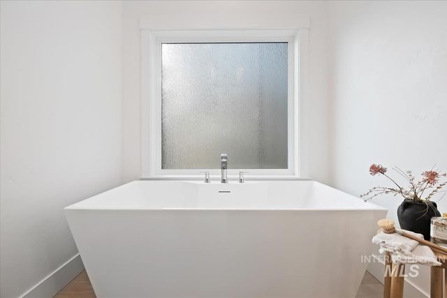 10651 W Otter Rock Dr, Star, ID 83669