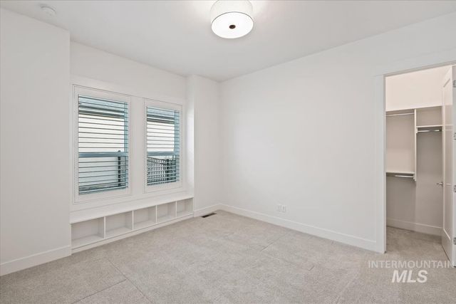 10651 W Otter Rock Dr, Star, ID 83669