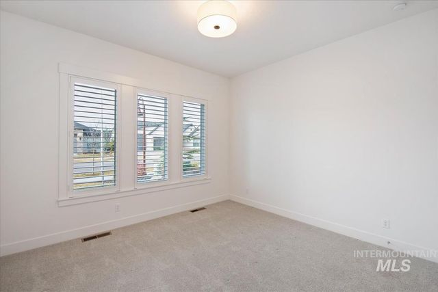 10651 W Otter Rock Dr, Star, ID 83669