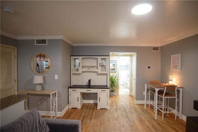 48 Peachtree NE Avenue 217, Atlanta, GA 30305