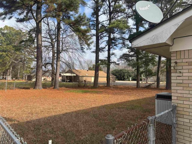 105 W 37TH, Pine Bluff, AR 71603