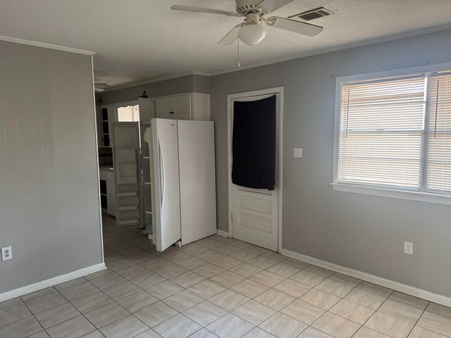 105 W 37TH, Pine Bluff, AR 71603