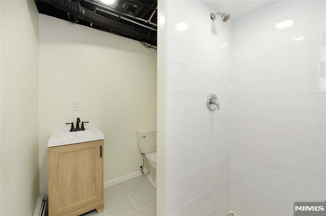 60 Poplar Avenue, Hackensack, NJ 07601