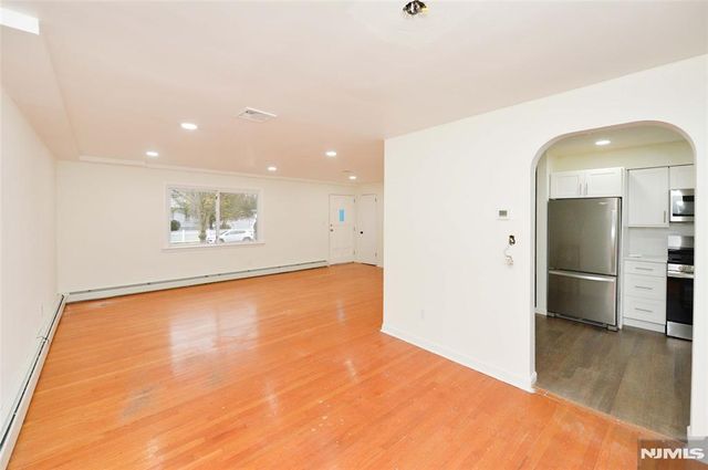 60 Poplar Avenue, Hackensack, NJ 07601