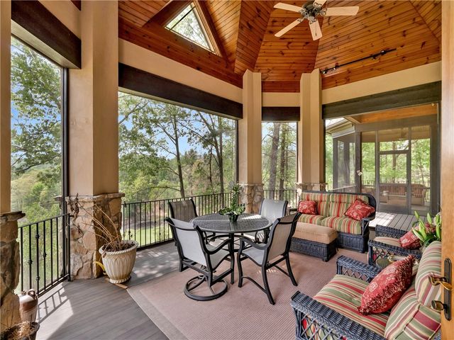 220 Long Cove Court, Sunset, SC 29685