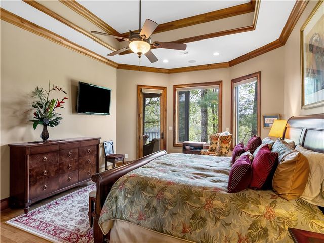 220 Long Cove Court, Sunset, SC 29685