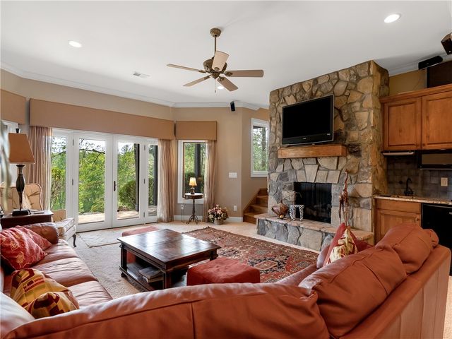 220 Long Cove Court, Sunset, SC 29685