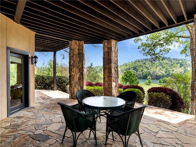 220 Long Cove Court, Sunset, SC 29685