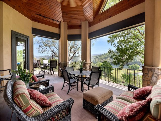 220 Long Cove Court, Sunset, SC 29685