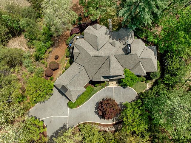 220 Long Cove Court, Sunset, SC 29685