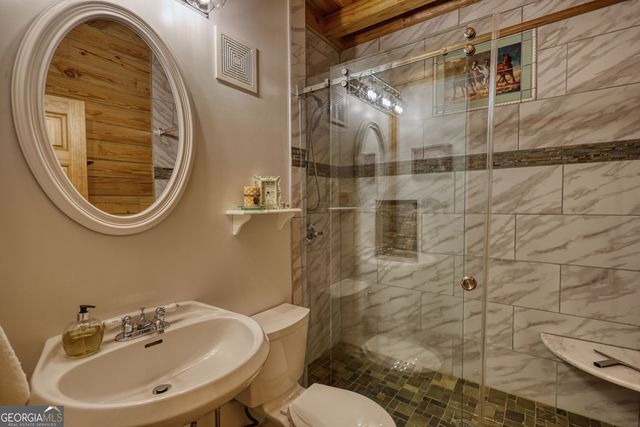 393 Edwards Road, Oxford, GA 30054