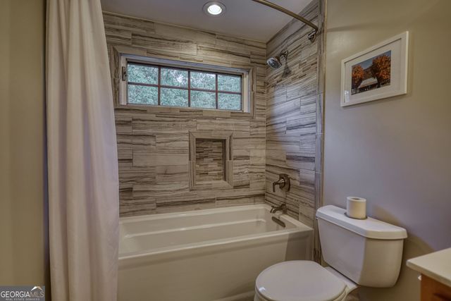 393 Edwards Road, Oxford, GA 30054