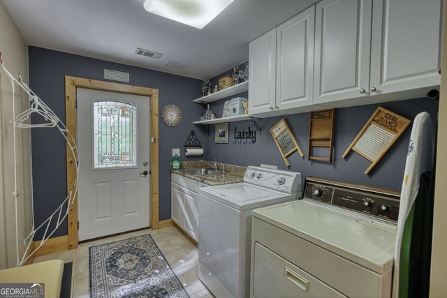 393 Edwards Road, Oxford, GA 30054