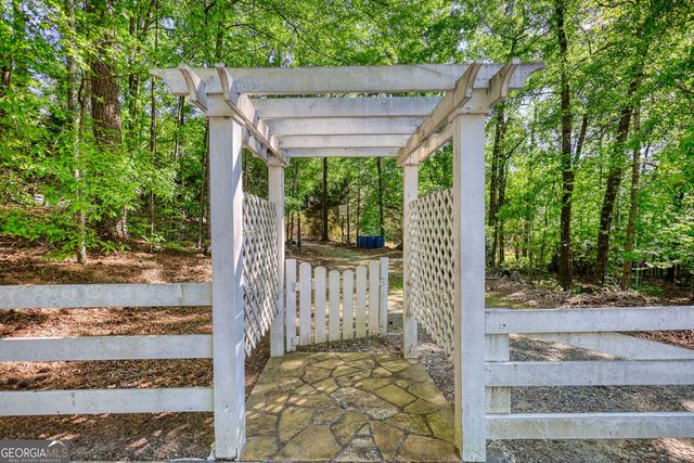 393 Edwards Road, Oxford, GA 30054