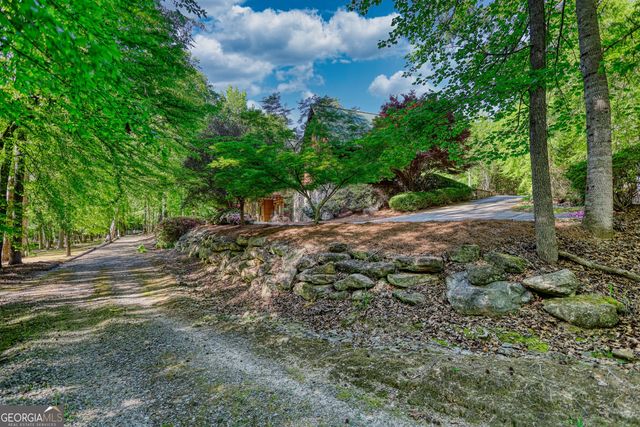 393 Edwards Road, Oxford, GA 30054