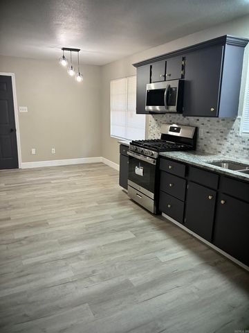 3 Wemberly Drive, Little Rock, AR 72209