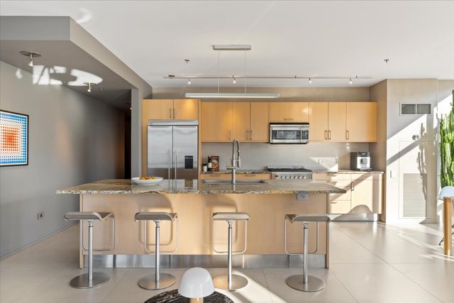 510 W Erie Street 1801, Chicago, IL 60654