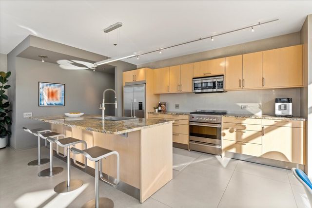 510 W Erie Street 1801, Chicago, IL 60654